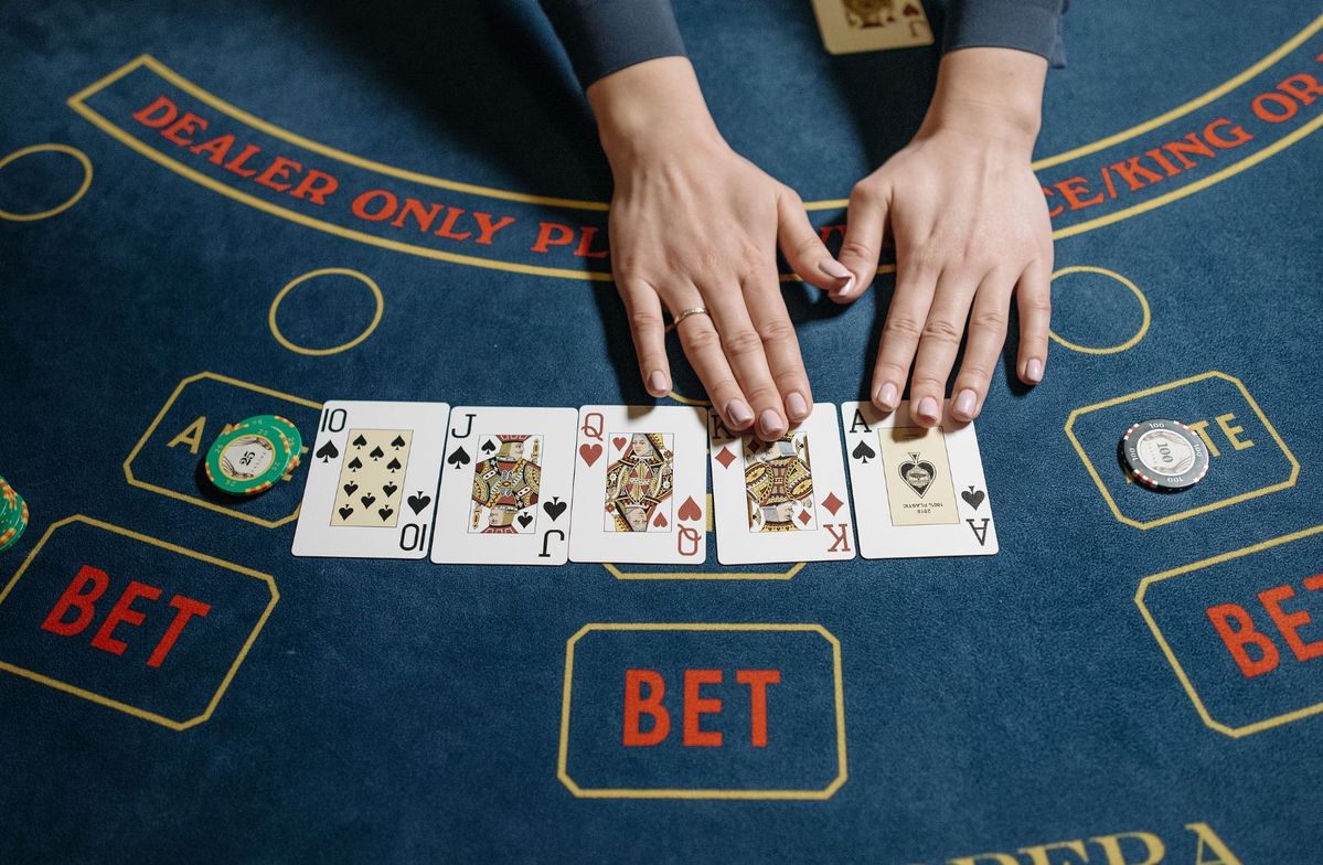 How to Play Roblox Live Casino